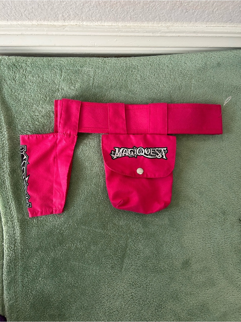 Magiquest Belt Wand Sheath Pouch &  Great Wolf Lodge Pink